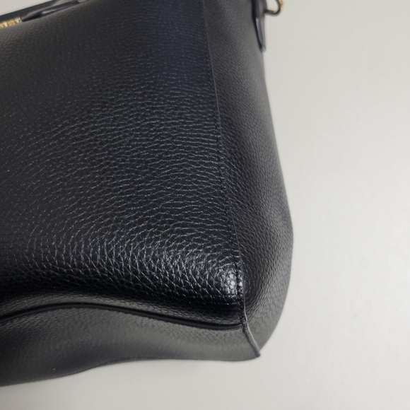 Michael Kors Kimberly Large Pebbled Leather Tote. - Picture 11 of 15